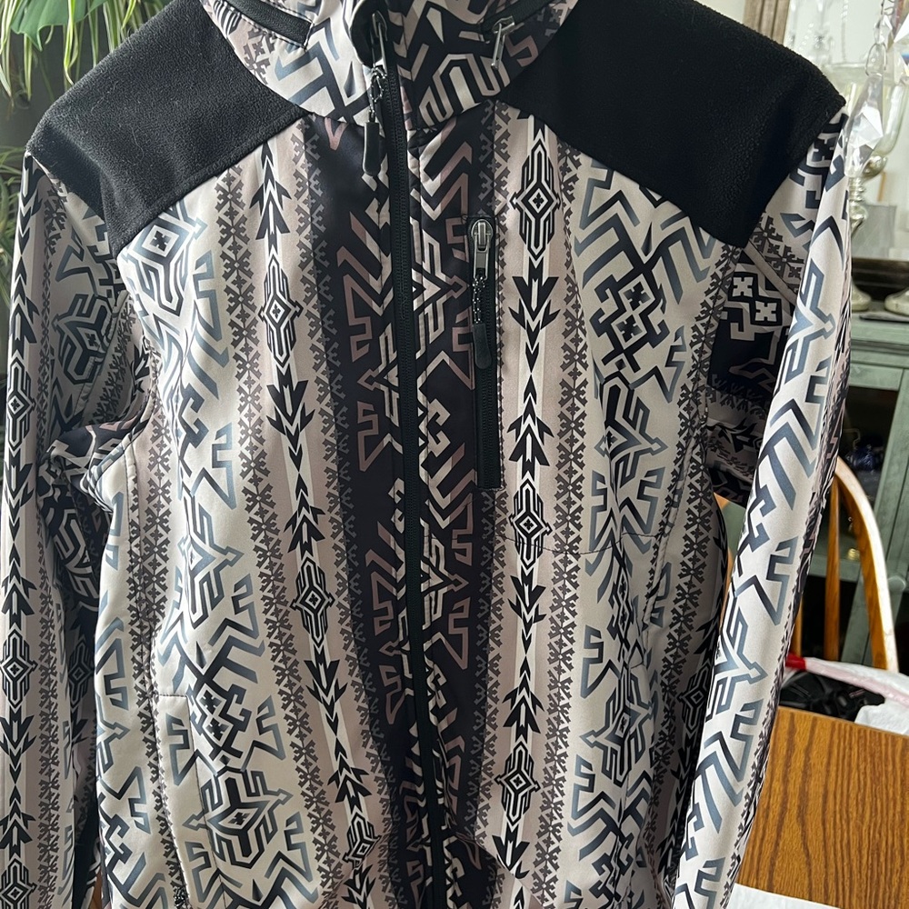 Powder River Outfitters Soft shell western jacket Aztec print size Medium